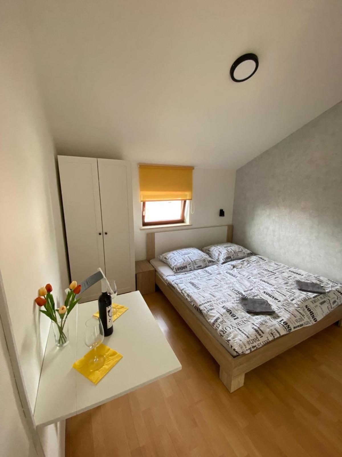 Apartments & Zimmer Jasmine Funtana Exterior photo